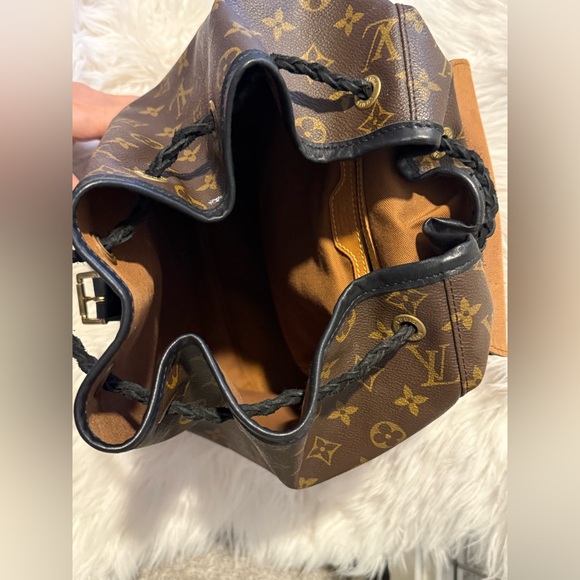 LV Vintage 100% Authentic Louis Vuitton Monogram Canvas Rucksack - Picture 6 of 16